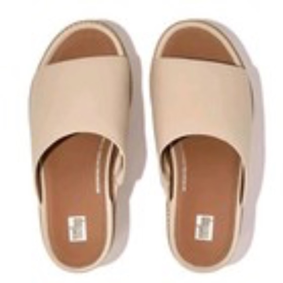 New FitFlop Eloise Slides Sandals Women  Beige Leather Cork Wrap Wedge 9US EUC - Picture 1 of 6